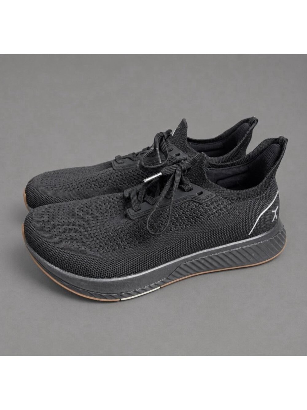 FLUX Mens Size 7.5/Womens Size 9 Adapt Runner Sneakers Black Running Shoes